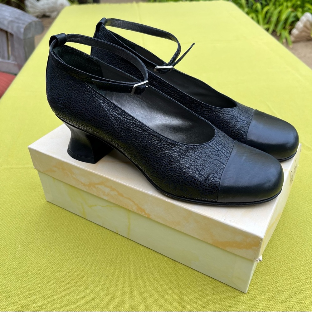 Peter Fox Vintage Navy Shoes Low Heel